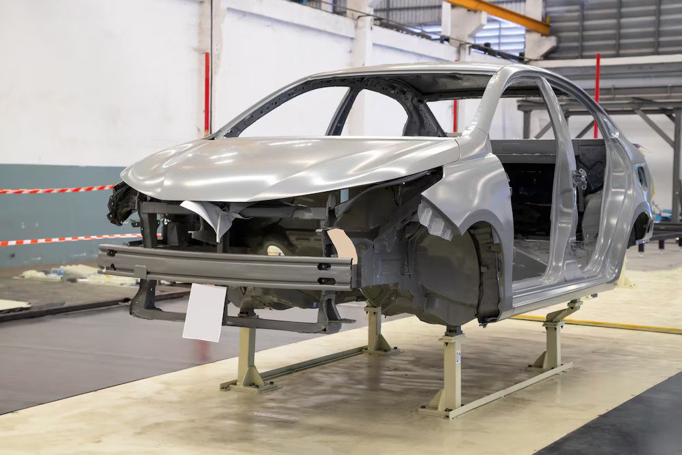 Contoh Gambar Industri Otomotif Rangka Body