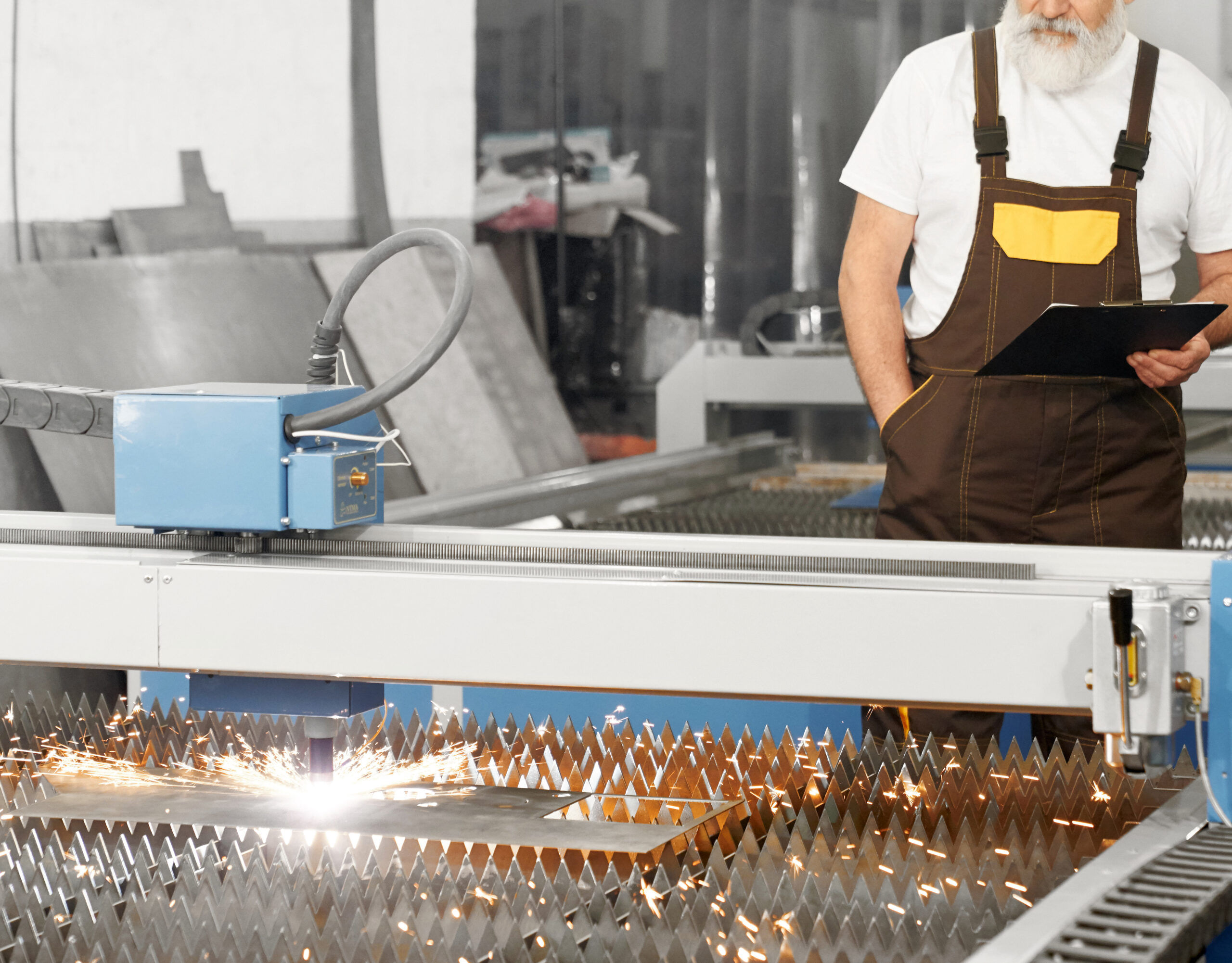 Jaya Abadi Sinar Alumindo sebagai Aplikator Aluminium Industri dengan Profil Khusus & Toleransi Ketat untuk Manufaktur