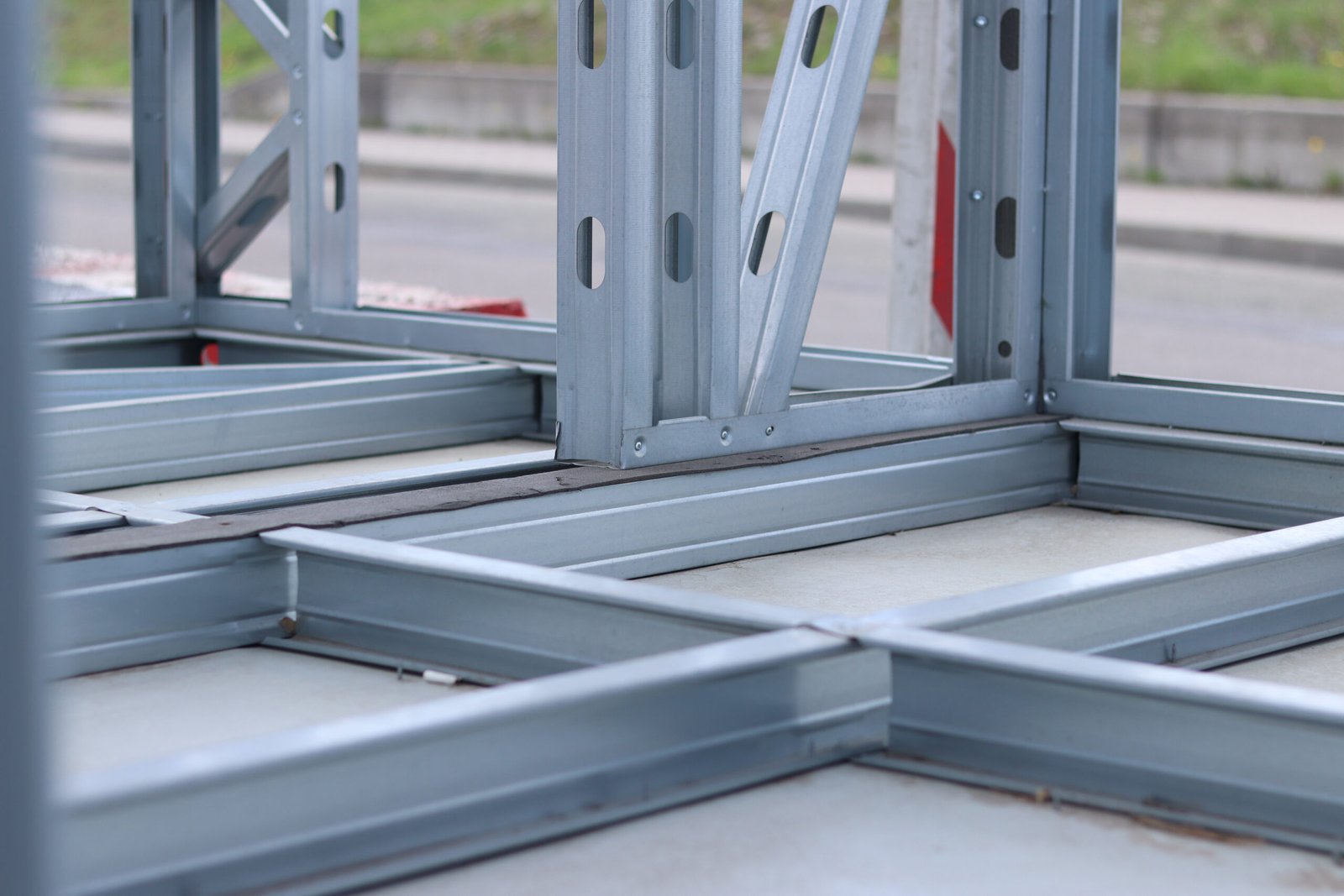 Jaya Abadi Sinar Alumindo Jual Aluminium Custom Profile untuk Proyek Konstruksi