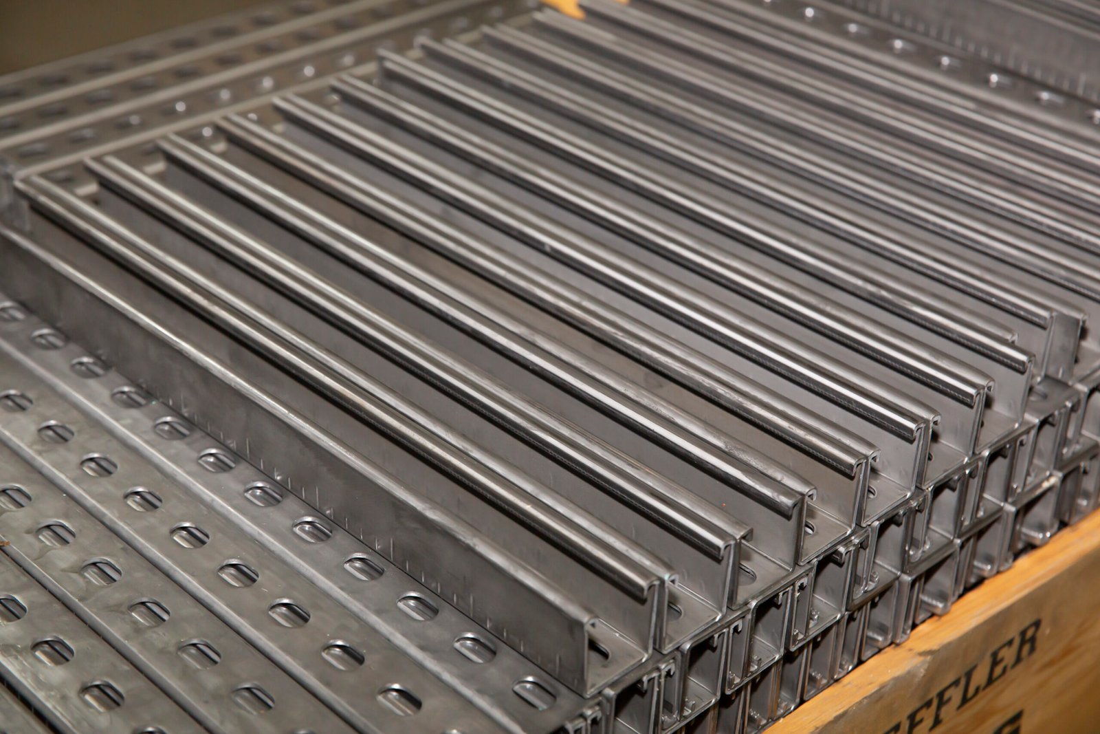 Jual Aluminium U-Channel / C-Profile Aluminium Untuk Proyek Konstruksi